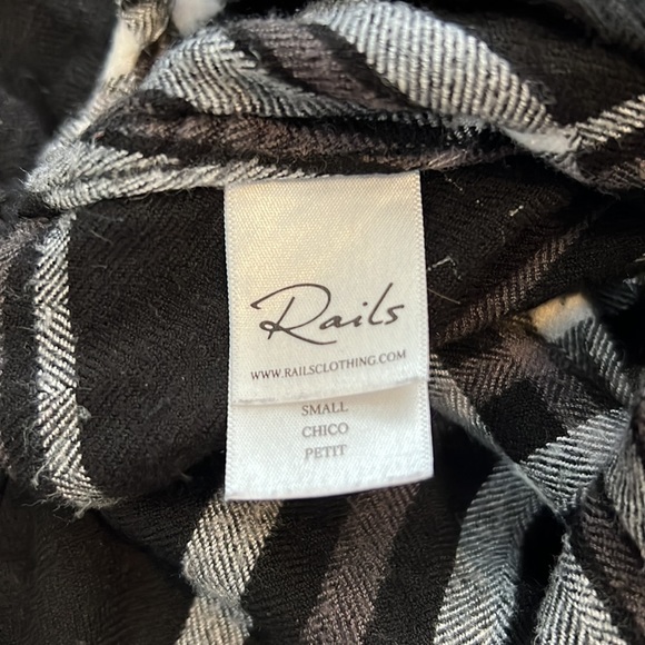 Rails Clothing | Womens Plaid Button Down | Size Small - Picture 9 of 14